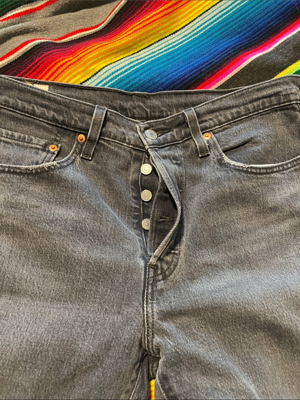 Levi's Black Skinny 501 Jeans with Distressed Knee faded black - Picture 7 of 9